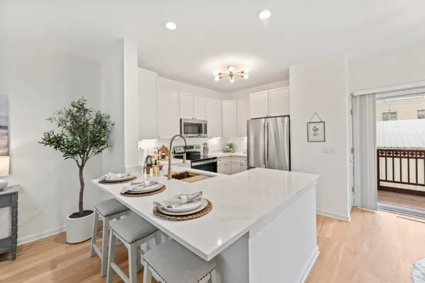 $499,900 | 208 East Reservoir Avenue, Milwaukee, WI 53212