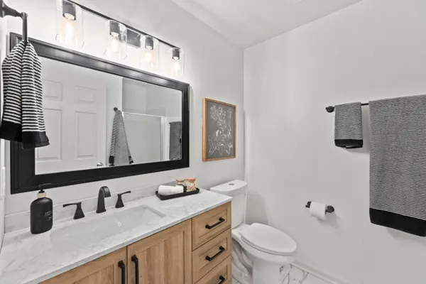 $499,900 | 208 East Reservoir Avenue, Milwaukee, WI 53212