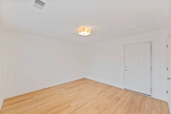 $499,900 | 208 East Reservoir Avenue, Milwaukee, WI 53212