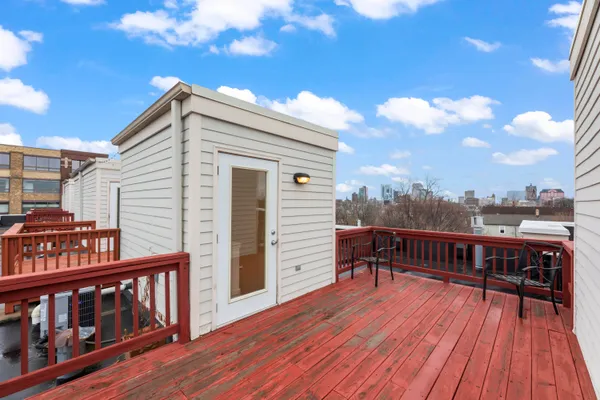 $499,900 | 208 East Reservoir Avenue, Milwaukee, WI 53212