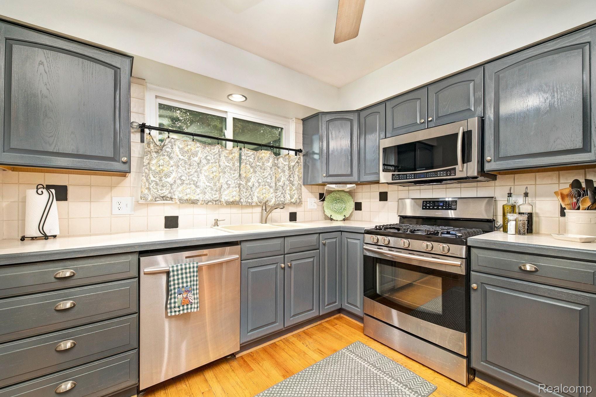190 Dalton Drive Rochester, MI 48307 - Photo 2 of 25 My-Document_22_3.jpg