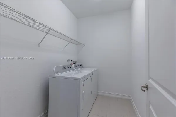 $3,800 | 11524 Southwest 16th Street, Pembroke Pines, FL 33025