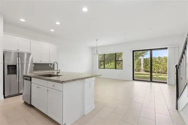 $4,000 | 11524 Southwest 16th Street, Pembroke Pines, FL 33025