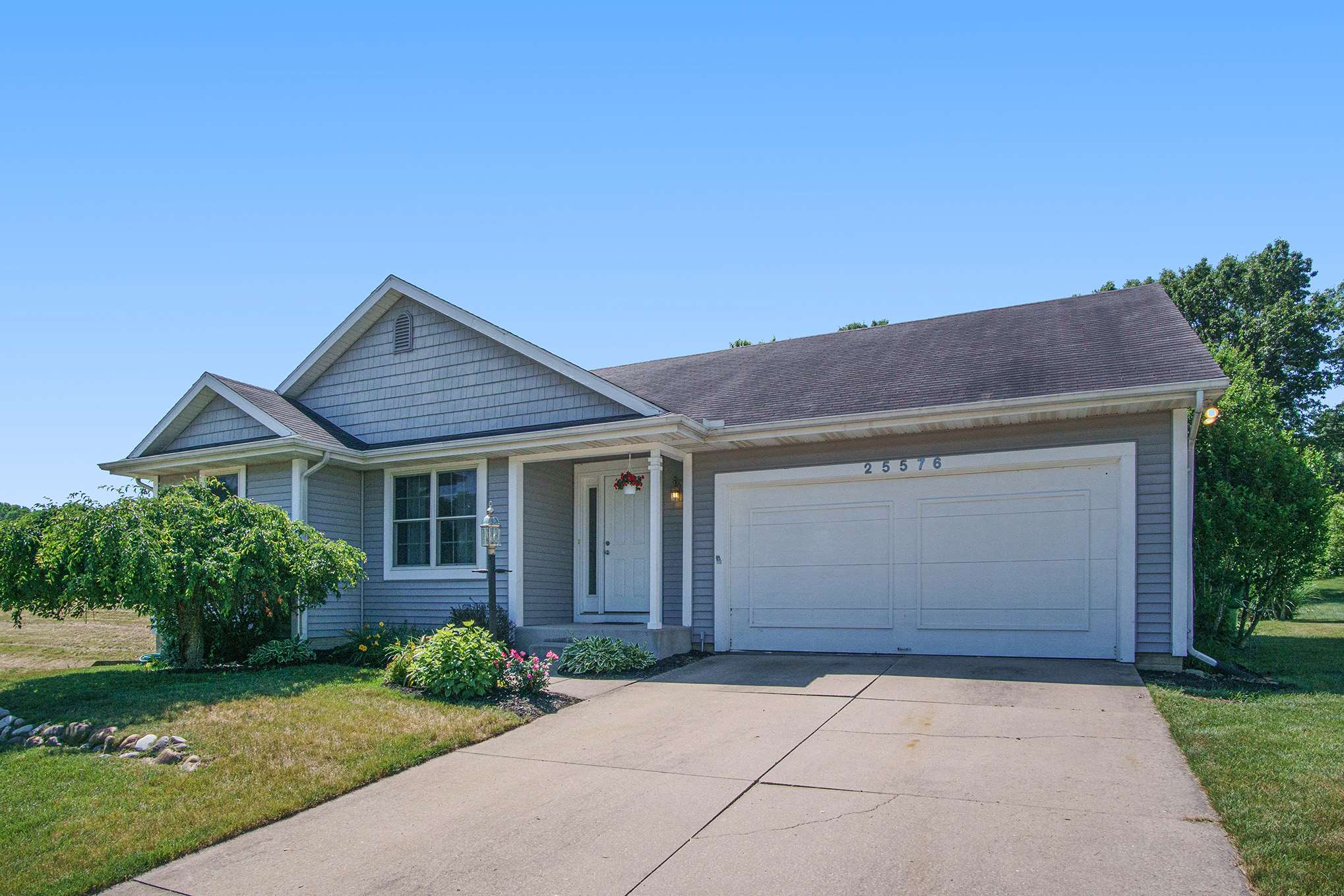25576 Fast Fox Trail South Bend, IN 46628 - Photo 2 of 22 Gallery Image 2