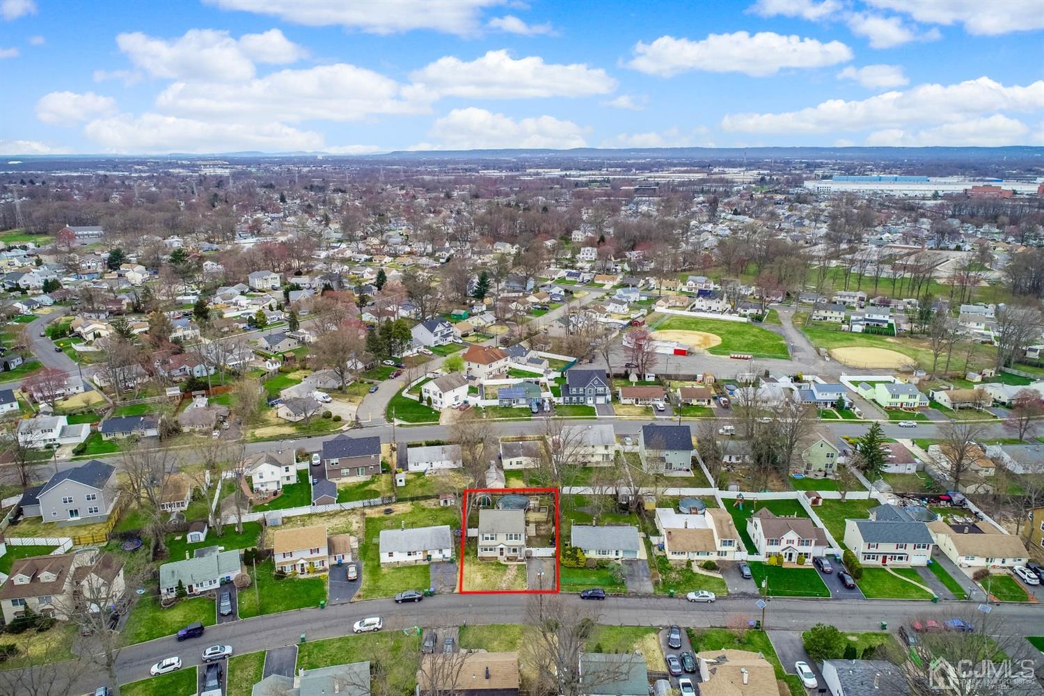 21 Crescent Road Edison, NJ 08817 - Photo 33 of 38 a view of a city