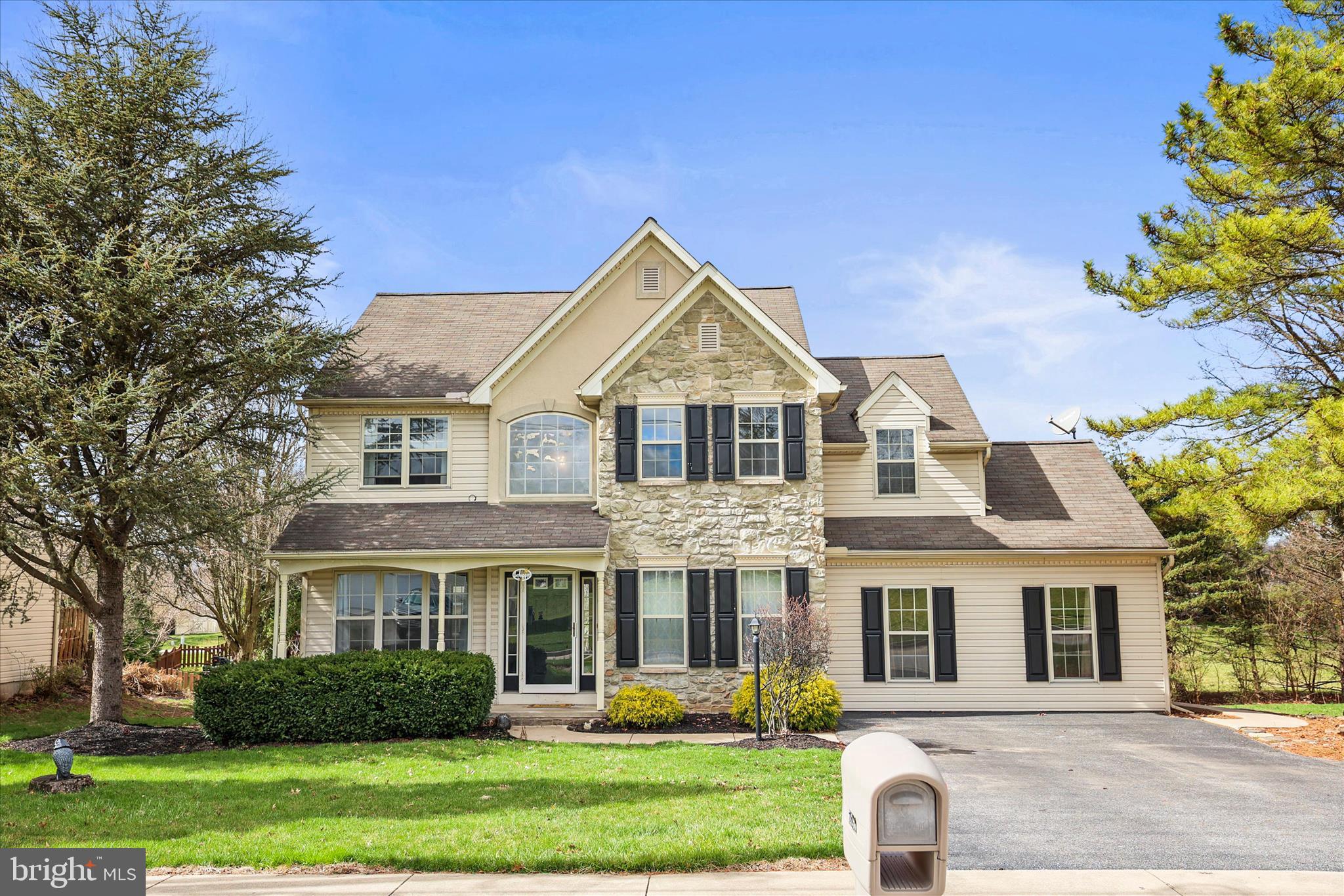 3296 Raintree Road York, PA 17404 - Photo 2 of 35 Gallery Image 2