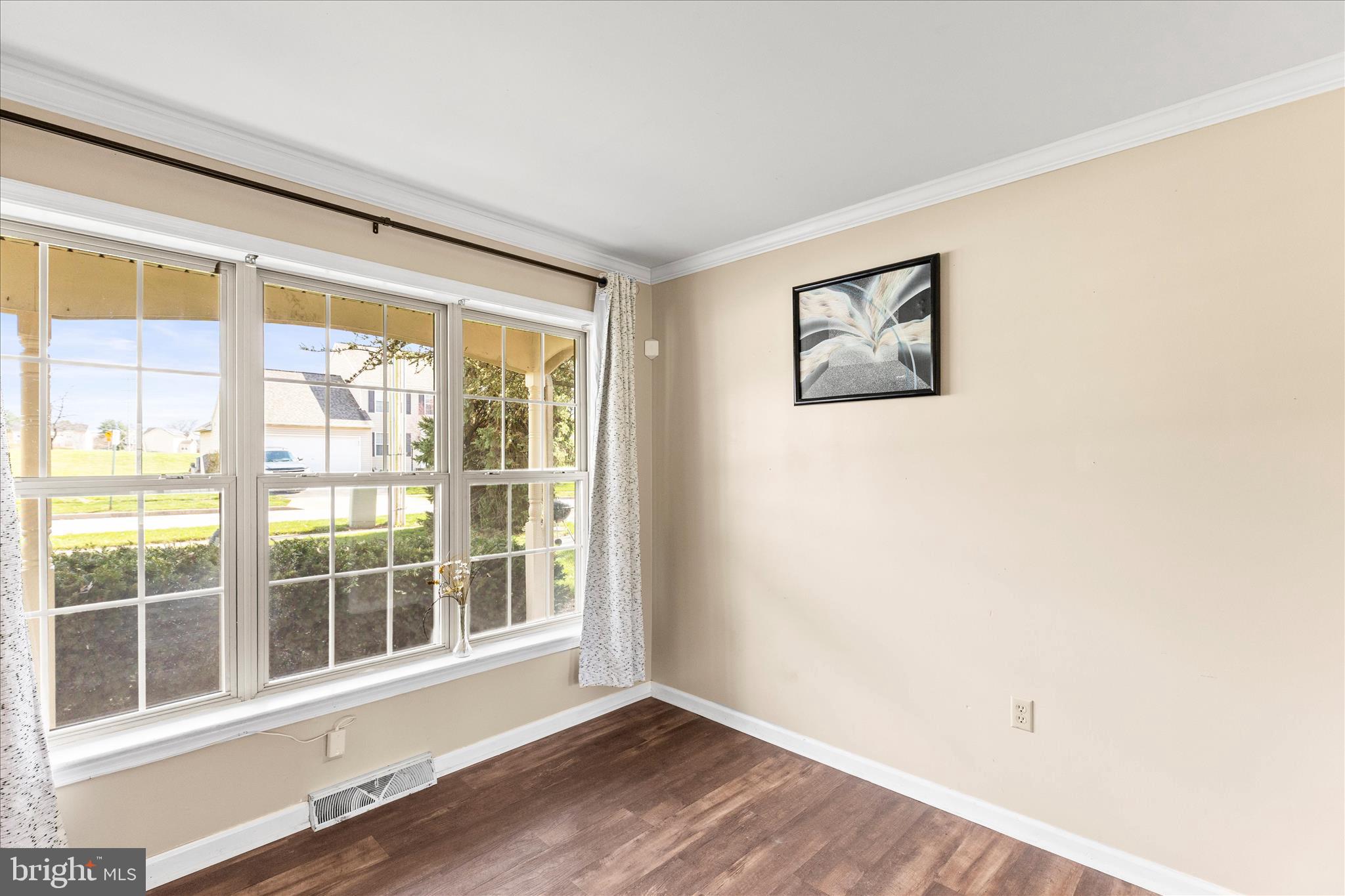 3296 Raintree Road York, PA 17404 - Photo 9 of 35 Gallery Image 9