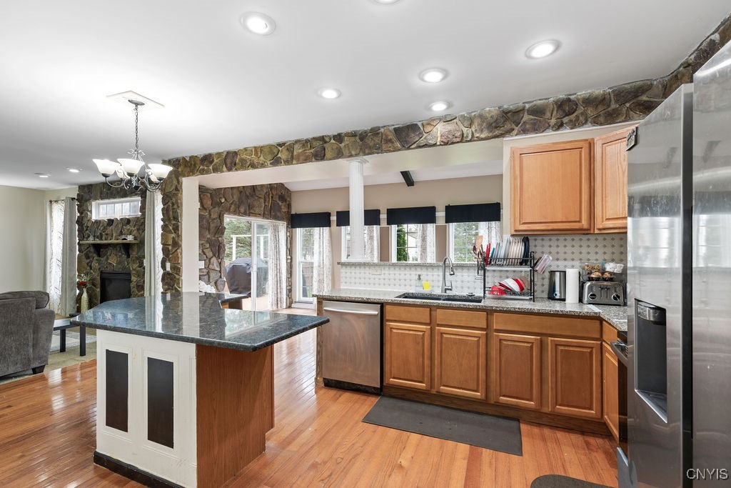 8249 Dampier Circle Clay, NY 13090 - Photo 12 of 45