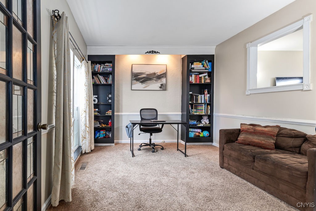 8249 Dampier Circle Clay, NY 13090 - Photo 7 of 45