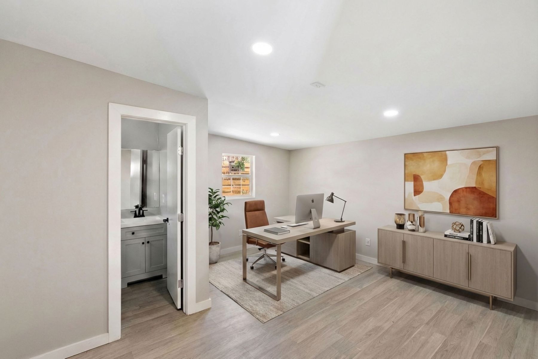906 East 43rd Street Austin, TX 78751 - Photo 17 of 18 ADU - virtually staged