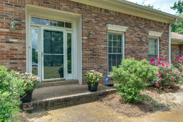 2000 Hartland Road Franklin, TN 37069 - Photo 3 of 20 Gallery Image 3