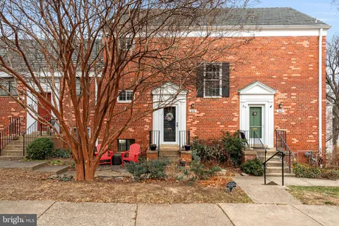 $349,000 | 1649 Fitzgerald Lane, Alexandria, VA 22302
