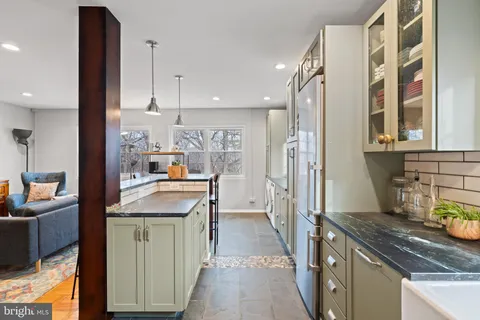 $349,000 | 1649 Fitzgerald Lane, Alexandria, VA 22302