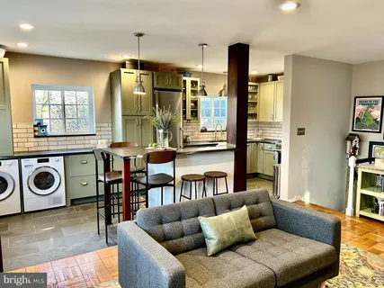 $349,000 | 1649 Fitzgerald Lane, Alexandria, VA 22302