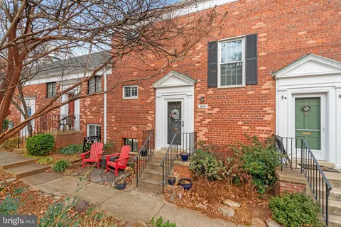$349,000 | 1649 Fitzgerald Lane, Alexandria, VA 22302
