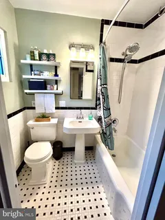 $349,000 | 1649 Fitzgerald Lane, Alexandria, VA 22302