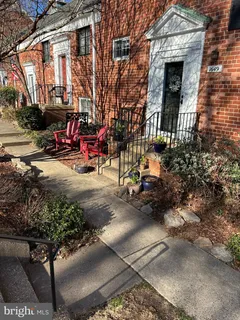 $349,000 | 1649 Fitzgerald Lane, Alexandria, VA 22302