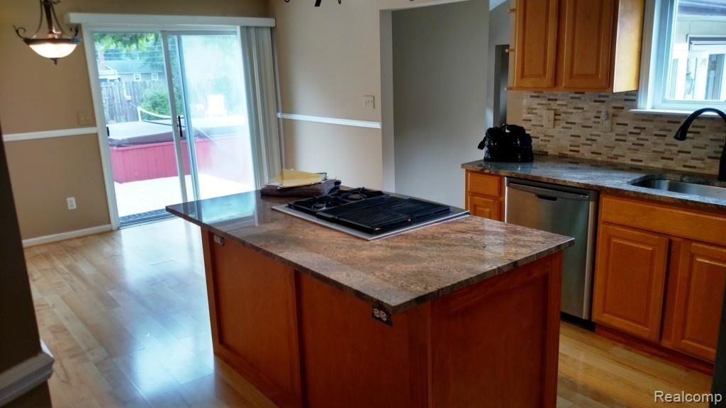 2839 Harrison Avenue Rochester Hills, MI 48307 - Photo 4 of 18