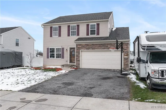 $429,900 | 14 Morris Crescent, West Seneca, NY 14224