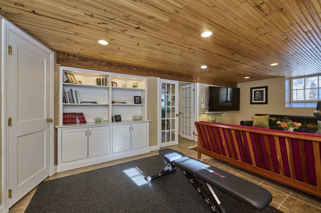 132 Windermere Road Auburndale, MA 02466 - Photo 33 of 38