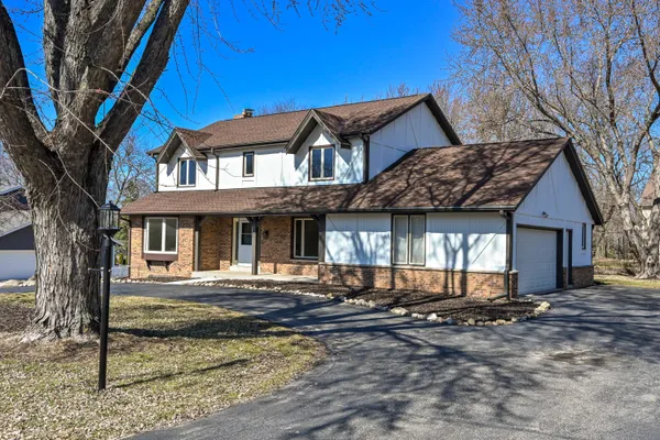 $725,000 | 20300 Yorktown Court, Brookfield, WI 53045