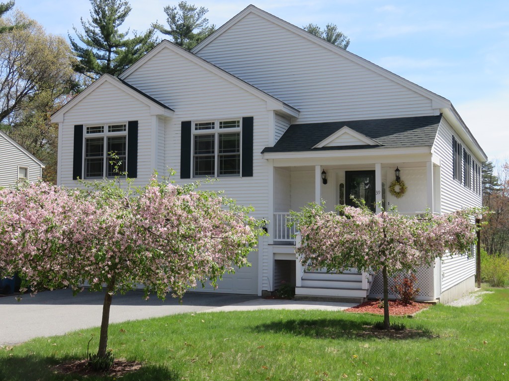 39 Riverdale Road Billerica, MA 01821 - Photo 1 of 18