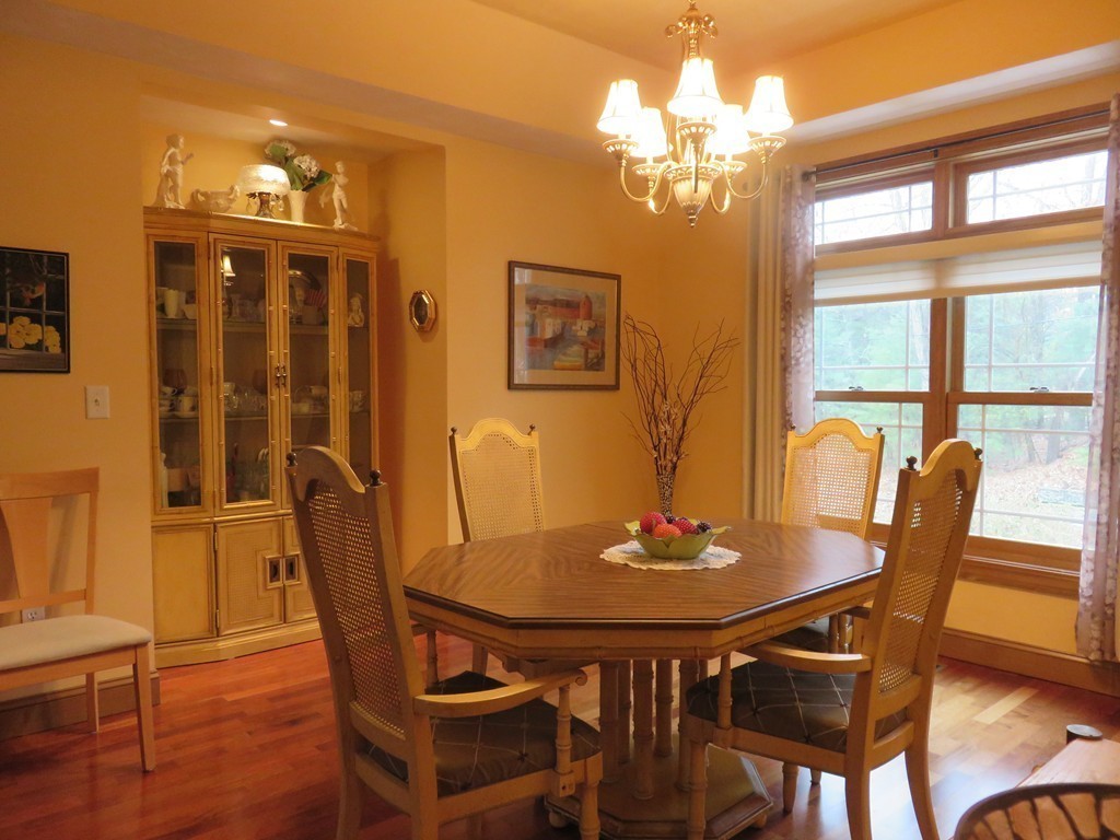 39 Riverdale Road Billerica, MA 01821 - Photo 5 of 18