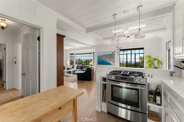 $10,000 | 500 Mountain Road, Laguna Beach, CA 92651