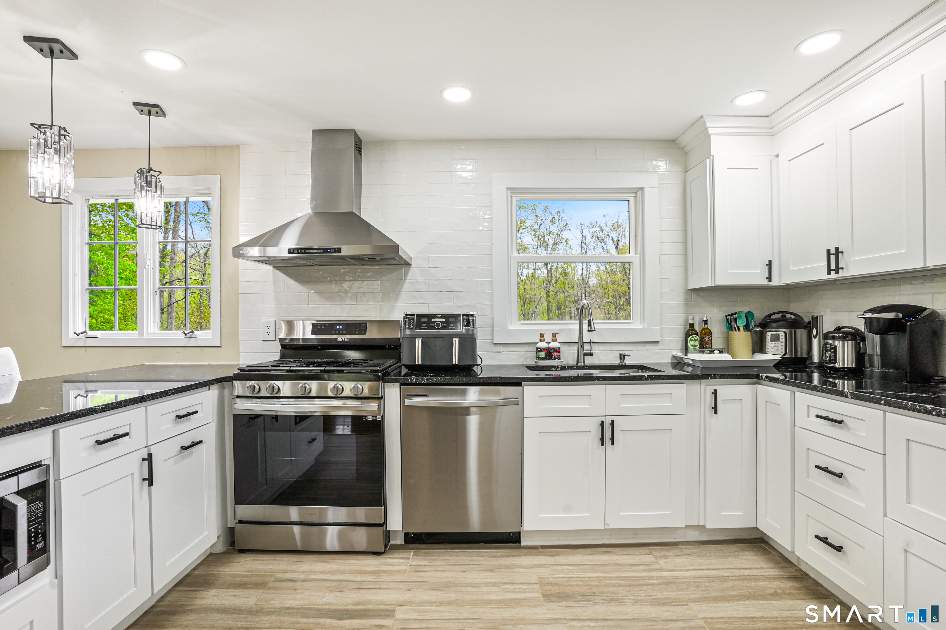6 Winding Road Brookfield, CT 06804 - Photo 11 of 40