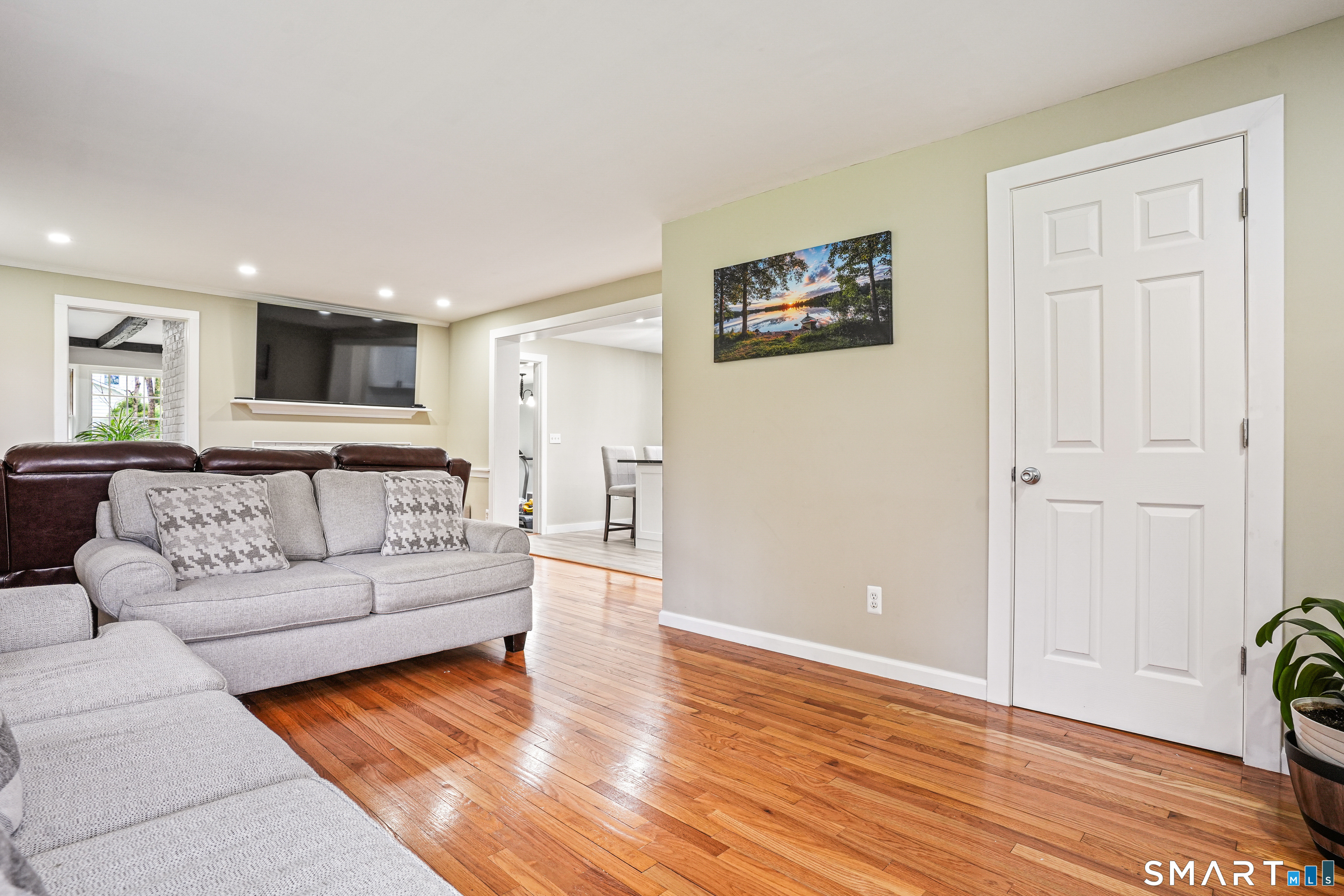 6 Winding Road Brookfield, CT 06804 - Photo 4 of 40