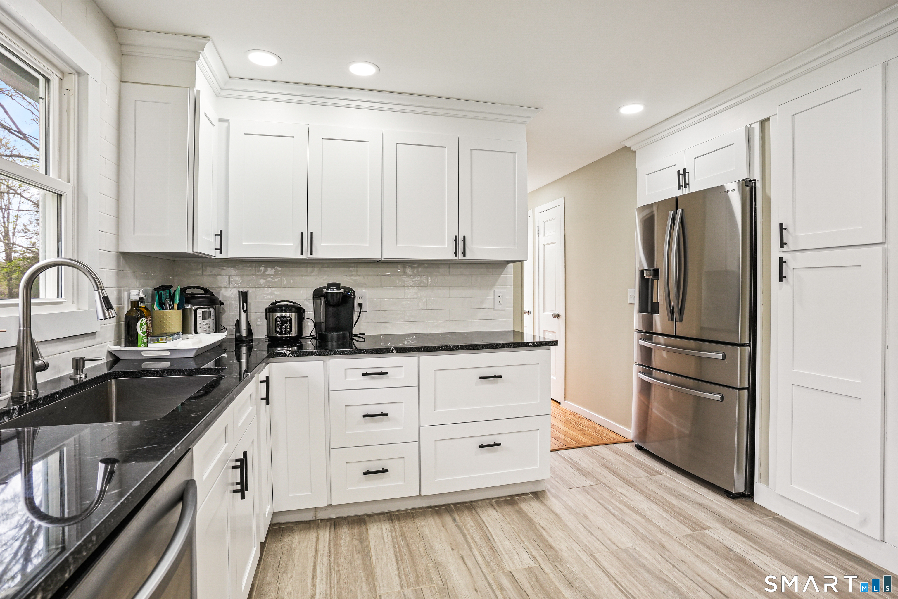 6 Winding Road Brookfield, CT 06804 - Photo 10 of 40
