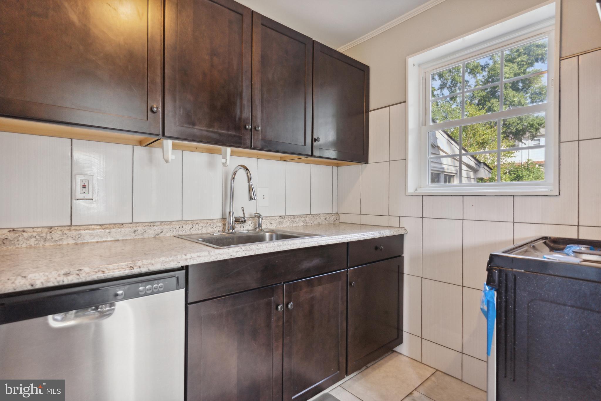 7224 Annapolis Road Hyattsville, MD 20784 - Photo 17 of 36 Gallery Image 17