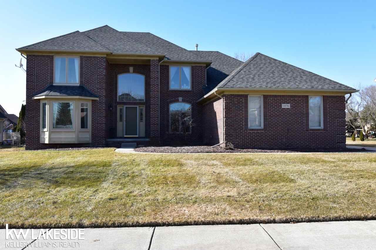1076 Rochelle Park Drive Rochester Hills, MI 48309 - Photo 1 of 25