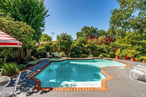 $2,775,000 | 275 France Street, Sonoma, CA 95476
