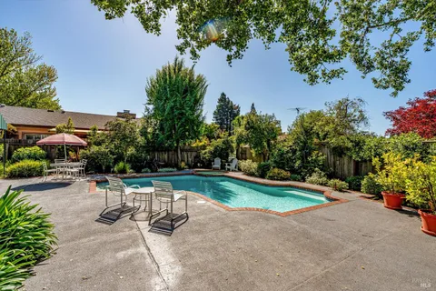 $2,775,000 | 275 France Street, Sonoma, CA 95476