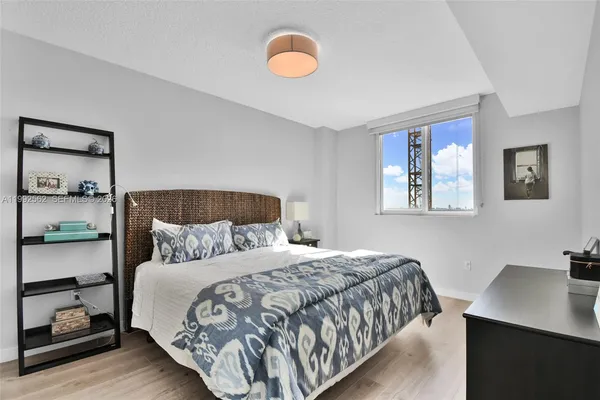 $4,200 | 601 Northeast 23rd Street, Unit 1403, Miami, FL 33137