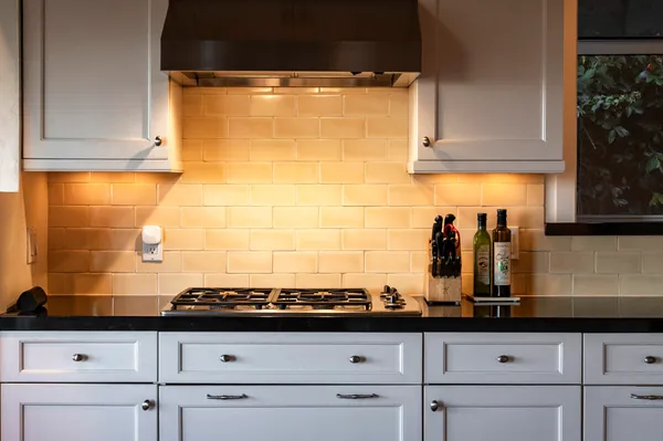 $7,900 | 901 Cheltenham Road, Santa Barbara, CA 93105