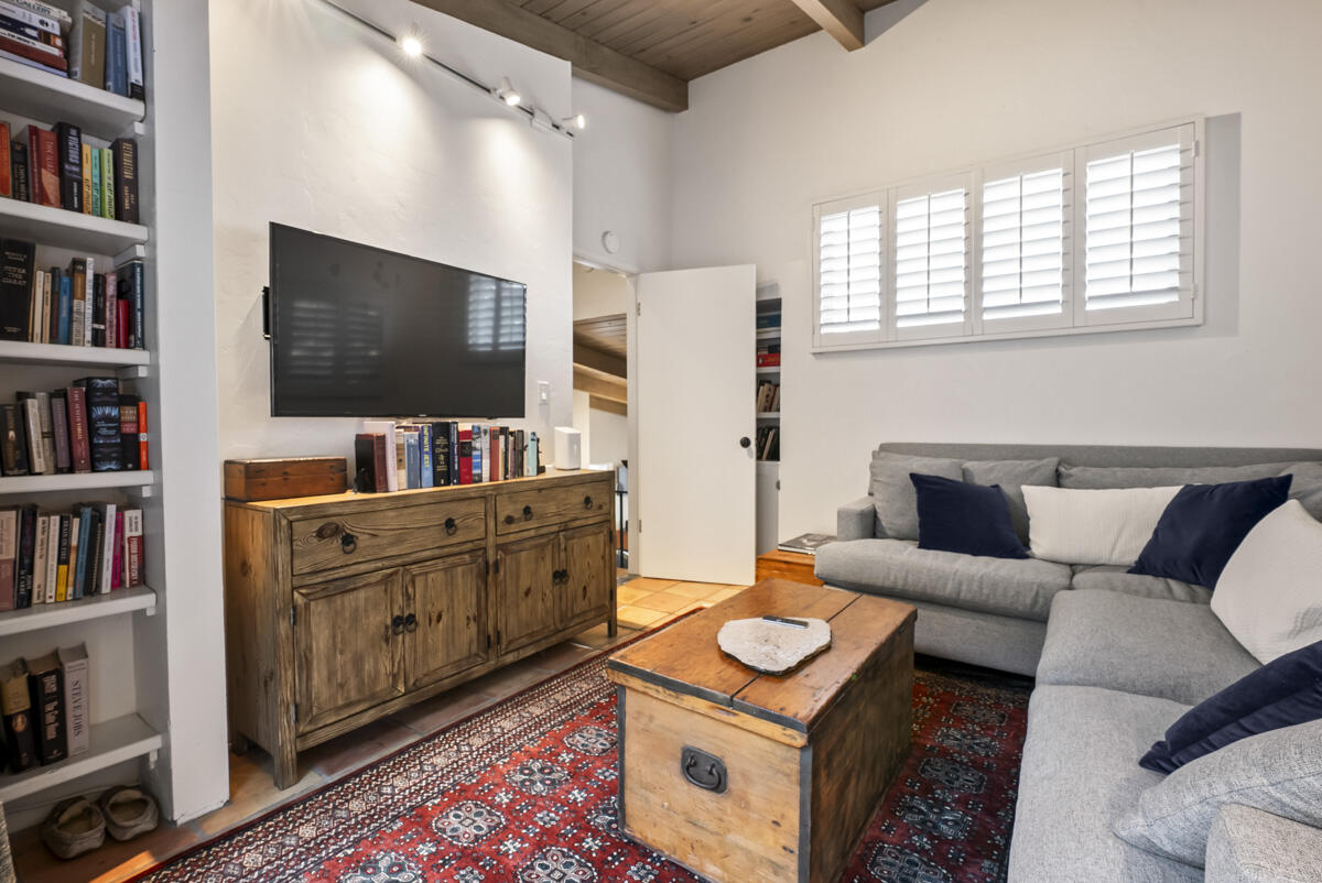 901 Cheltenham Road Santa Barbara, CA 93105 - Photo 22 of 27 901 Cheltenham Rd_WEB_13