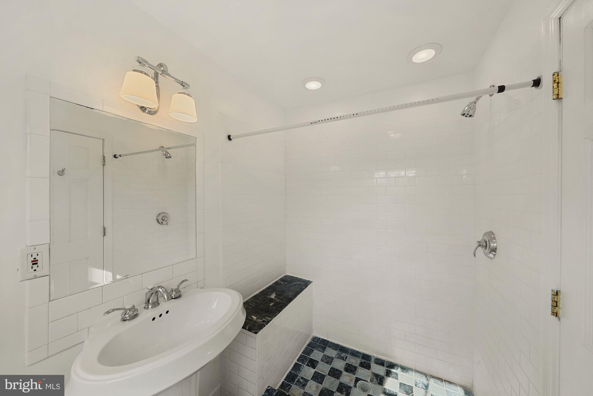 8007 Maple Ridge Road Bethesda, MD 20814 - Photo 25 of 32