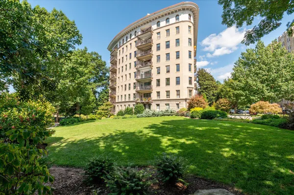 $6,500 | 2301 Connecticut Avenue Northwest, Unit 4A, Washington, DC 20009