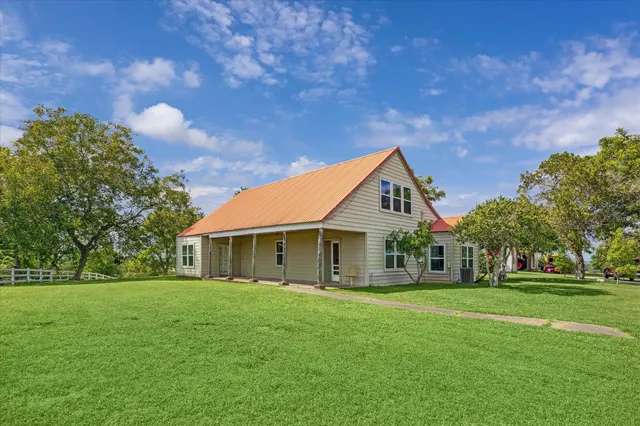 $8,400,000 | 4008 Farm To Market Road 949, Sealy, TX 77474