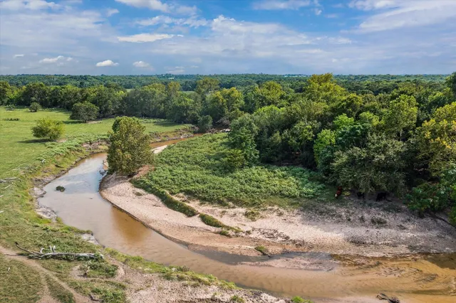 $8,400,000 | 4008 Farm To Market Road 949, Sealy, TX 77474