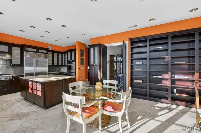 $1,449,000 | 622 Forest Court, Unit 4A, Clayton, MO 63105