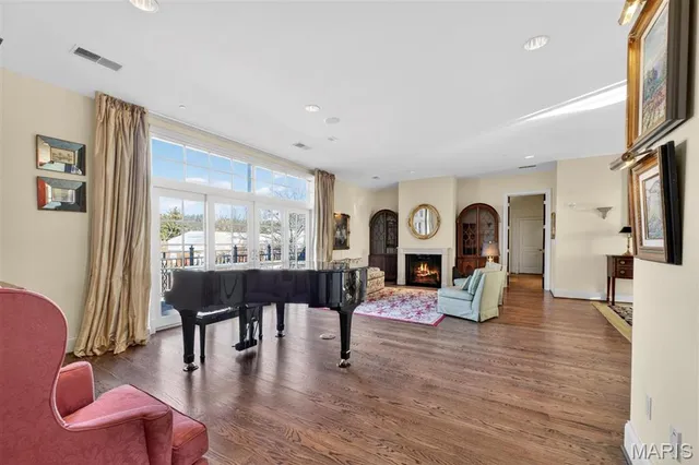 $1,449,000 | 622 Forest Court, Unit 4A, Clayton, MO 63105