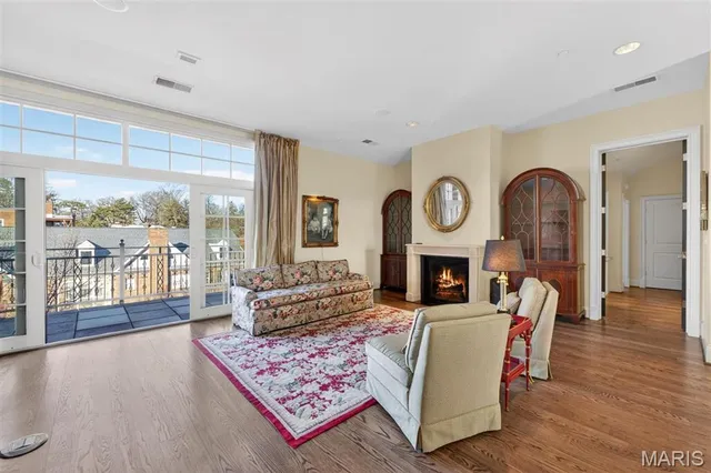 $1,449,000 | 622 Forest Court, Unit 4A, Clayton, MO 63105