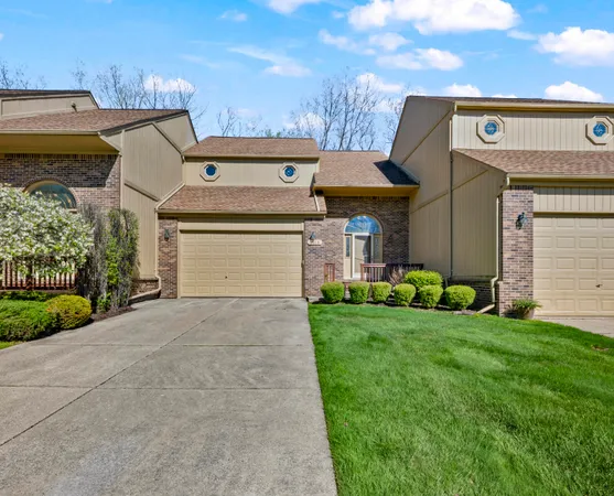 $355,000 | 2119 Rochelle Park Drive, Rochester Hills, MI 48309