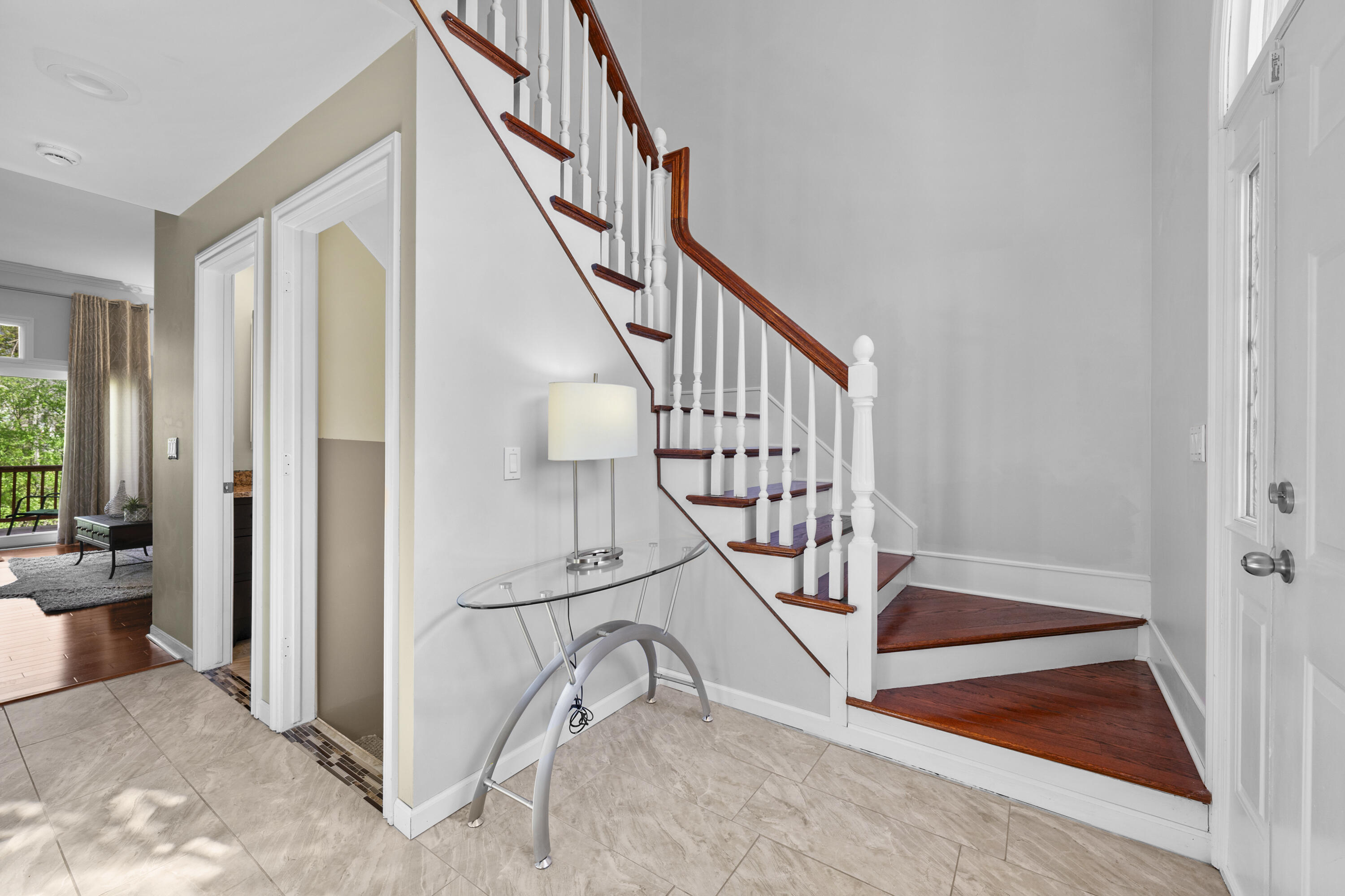 2119 Rochelle Park Drive Rochester Hills, MI 48309 - Photo 6 of 42 CLEAN AND CONTEMPORARY