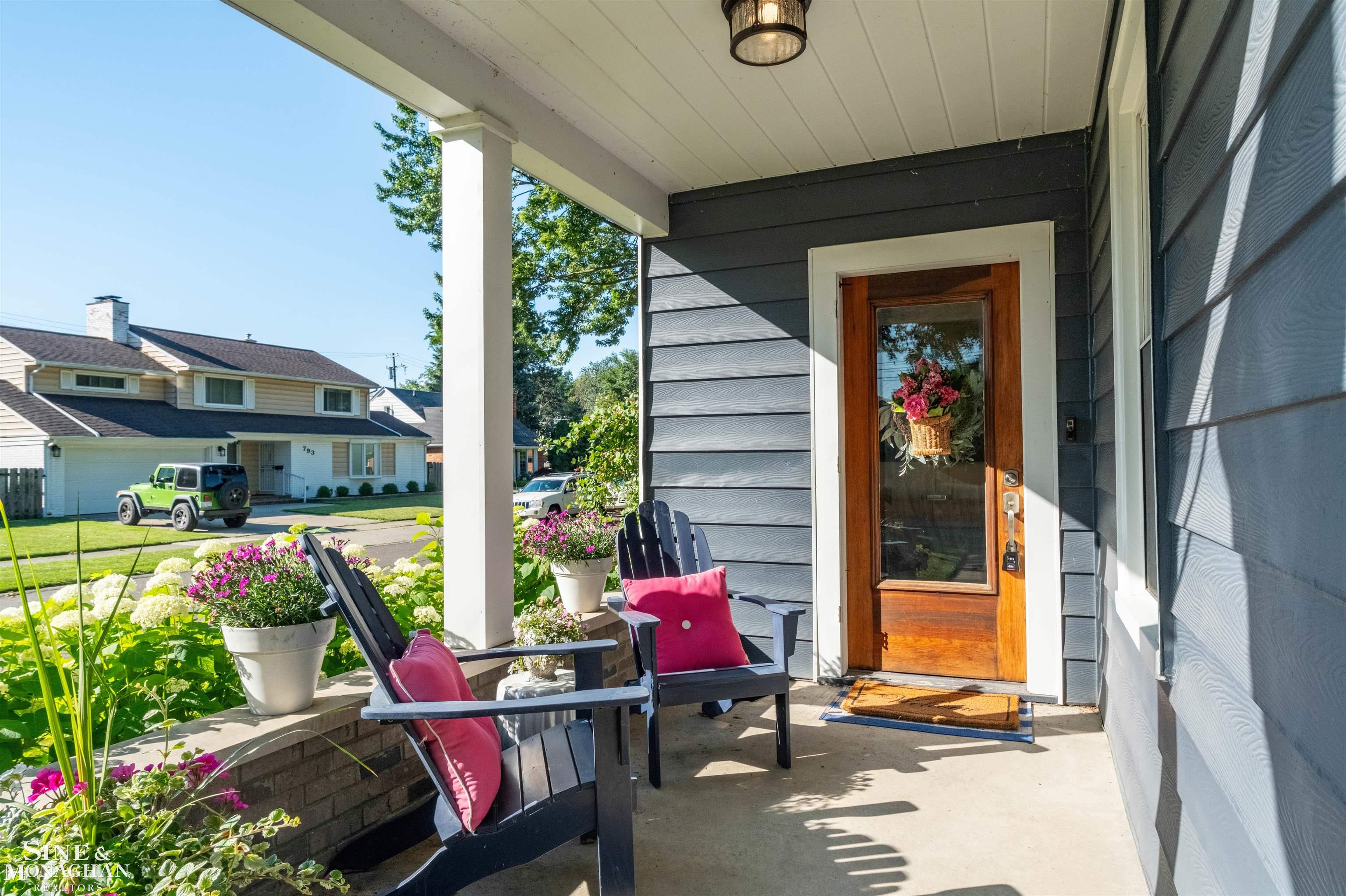 835 Cook Road Grosse Pointe Woods, MI 48236 - Photo 2 of 62 Gallery Image 2