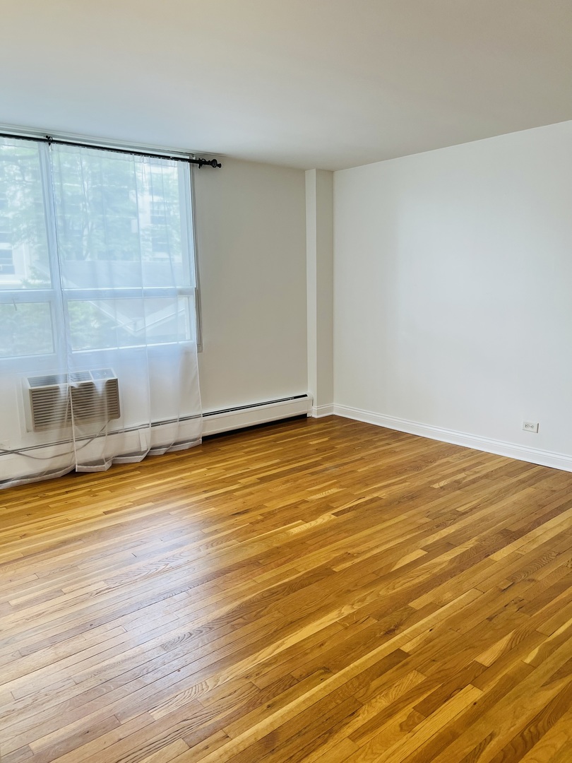 9001 Golf Road, Unit 2I Des Plaines, IL 60016 - Photo 10 of 20