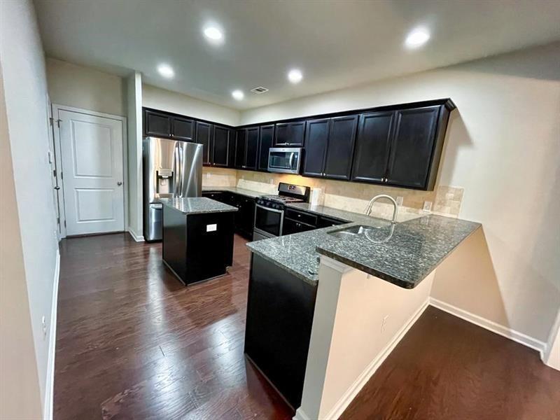 3468 Flamingo Lane Alpharetta, GA 30004 - Photo 3 of 9